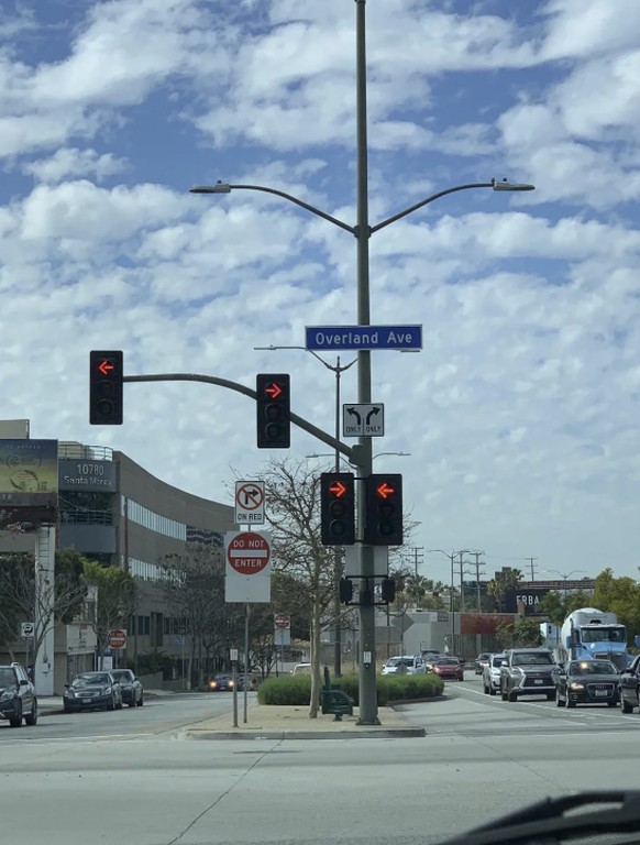 Lustige aber verwirrende Strassenschilder