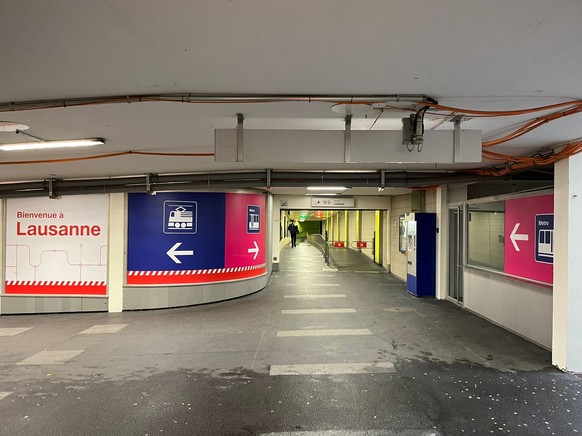 Le passage sous-voie dans la gare de Lausanne.