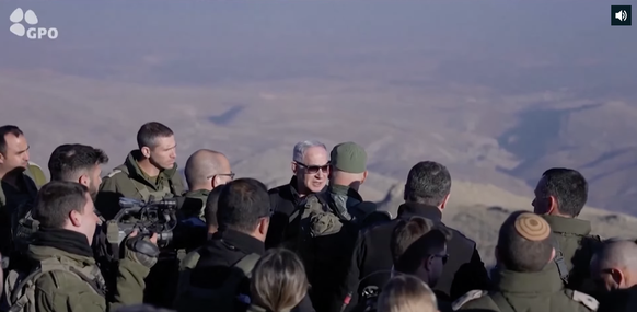 Benyamin Netanyahu sur le sommet du mont Hermon côté syrien