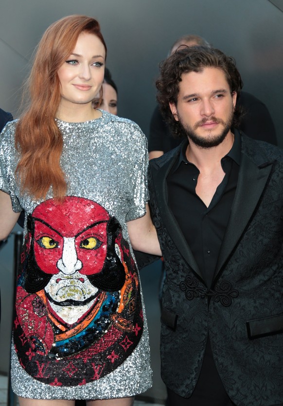 LOS ANGELES, CA - JULY 12: Kit Harington and Sophie Turner are seen on July 12, 2017 in Los Angeles, California. (Photo by gotpap/Bauer-Griffin/GC Images)