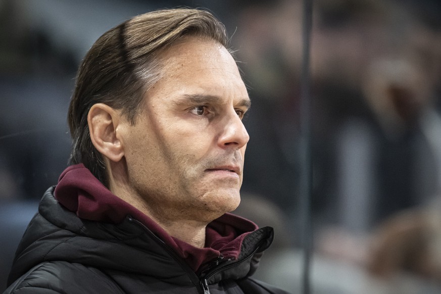 Head Coach Thierry Paterlini (SCL) im Spiel der Eishockey National League zwischen den ZSC Lions und den SCL Tigers, am Freitag, 31. Oktober 2025 in der Swiss Life Arena in Zuerich. (KEYSTONE/Andreas  ...
