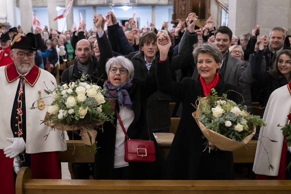 A l'église, on entonne la «Rauracienne».