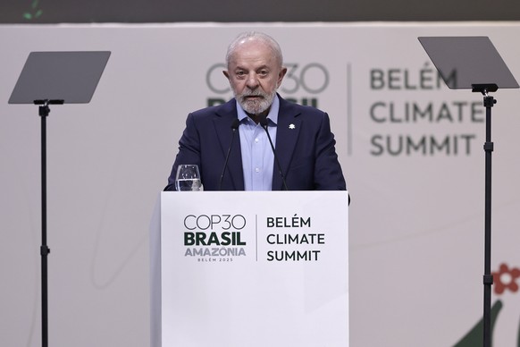 epa12508016 Brazilian President Luiz Inacio Lula da Silva speaks during the opening of the COP30 leaders&#039; summit at the Hangar Convention Center in Belem, Brazil, 06 November 2025. The leaders? s ...
