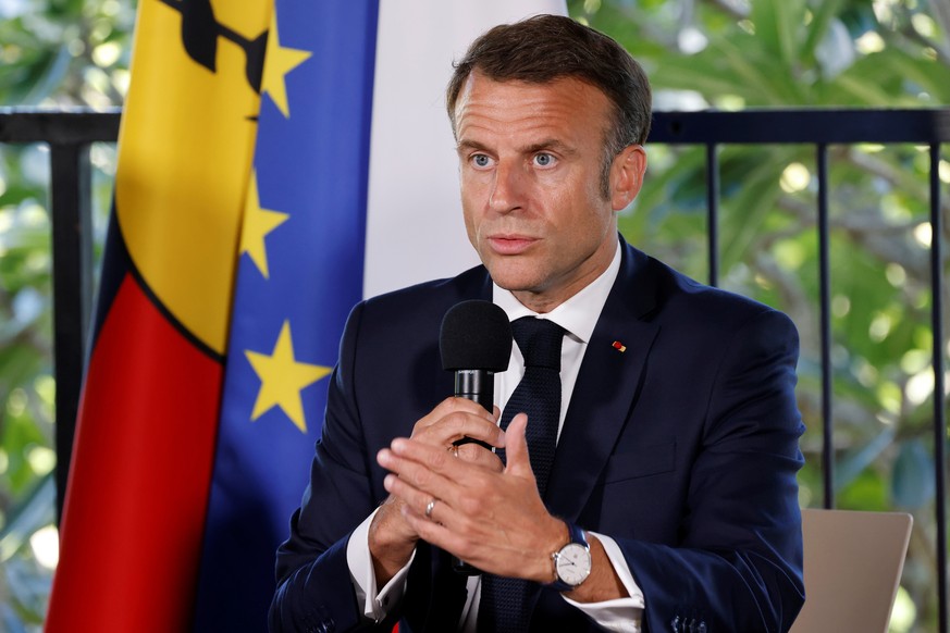 epa11361807 French President Emmanuel Macron speaks during a meeting with New Caledonia&#039;s elected officials at the French High Commissioner Louis Le Franc&#039;s residence in Noumea, France&#039; ...