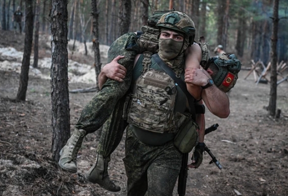 Les soldats plus jeunes supportent plus facilement les contraintes physiques. (image symbolique)