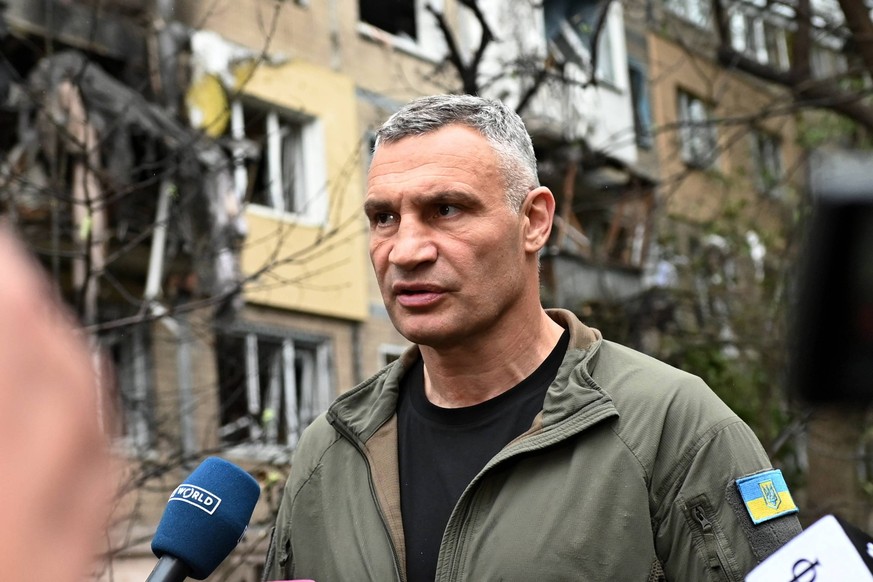 Vitali Klitschko, maire de Kiev, lors d'une intervention télévisée après une attaque de drones russes, le 28 septembre 2025.