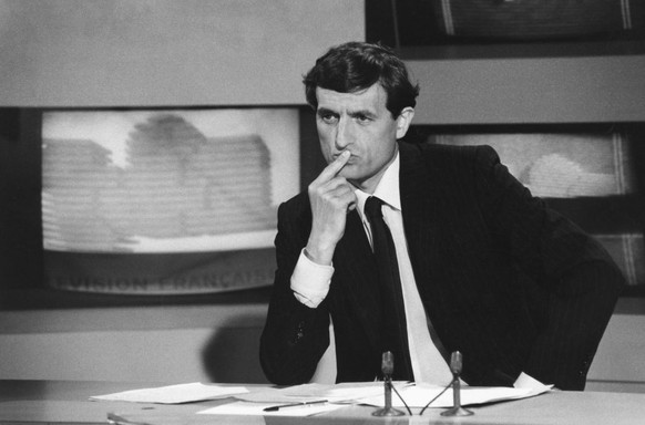 François Léotard sur le plateau du journale de 20 heure de &#039;TF1&#039;, le 14 mai 1986. (Photo by Jean GUICHARD/Gamma-Rapho via Getty Images)