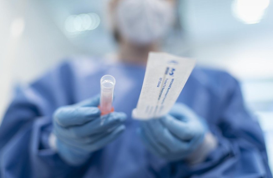 La science a mis en garde contre Omicron, voici comment la politique a réagi