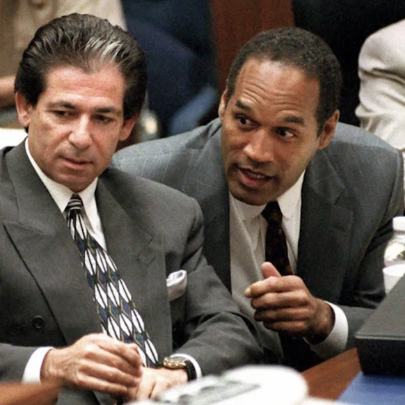 OJ Simpson et son avocat et ami, Robert, en 1994.