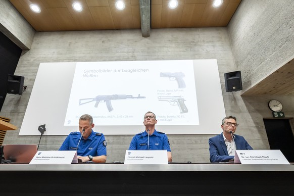 epa13206709 (L-R) Head of the Aargau Stationed Police Division Matthias Schildknecht, Aargau Canton Police Commander Michael Leupold, and Lenzburg-Aargau Senior Public Prosecutor Christoph Ruedi addre ...
