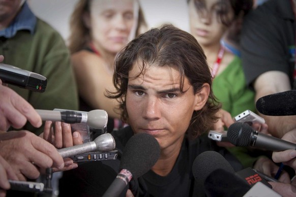 epa01819743 Spanish tennis player Rafael Nadal during a press conference in Montreal, Canada, 09 August 2009. Nadal, who has been away from competition for over two months with a knee injury, will ret ...