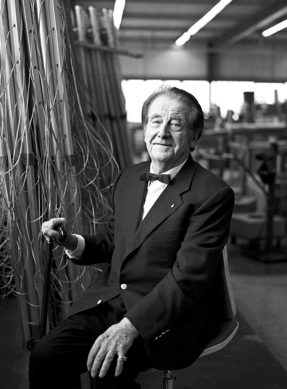 Walter Steiner, inventeur du Stewi, était un patron de la vieille école qui connaissait le nom de tous ses employés.
https://www.presseportal.ch/de/pm/100017274/100581762