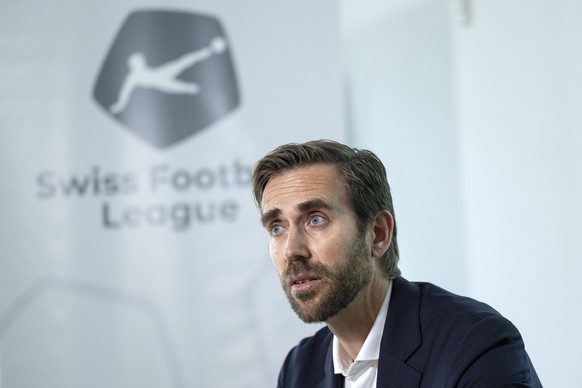 Claudius Schaefer, CEO, von der Swiss Football League, SFL, orientiert an einer Pressekonferenz ueber die Abstimmung zu den geplanten Playoffs, am Freitag, 11. November 2022, in Bern. Die Swiss Footba ...