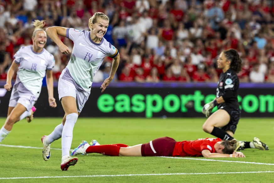 epa12211497 Norway&#039;s Frida Maanum (L) and Ada Hegerberg (2L) celebrate the own goal by Switzerland&#039;s Julia Stierli during the UEFA Women&#039;s EURO 2025 Group A soccer match between Switzer ...