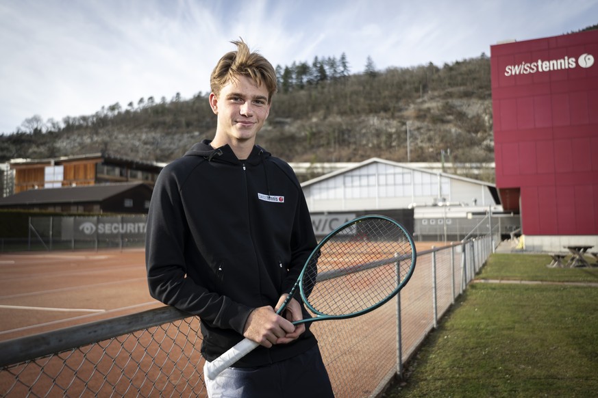 Der Schweizer Tennisspieler Henry Bernet posiert nach einem Medien-Roundtable, am Mittwoch, 29. Januar 2025 in der Swiss Tennis Arena in Biel. Henry Bernet als erster Schweizer ueberhaupt das Grand-Sl ...