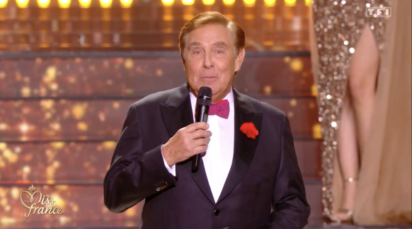 Il est plus beau et plus frais chaque année: Jean-Pierre Foucault.