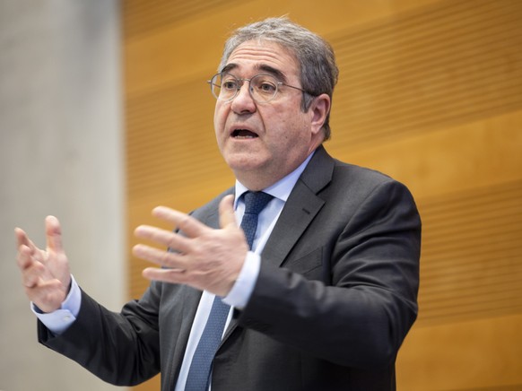 Le ministre vaudois de l'�ducation Fr�d�ric Borloz a annonc� en mai dernier qu'� partir de la rentr�e 2026, le cursus d'Ecole de commerce ne pourra plus se faire en gymnase comme actuel ...