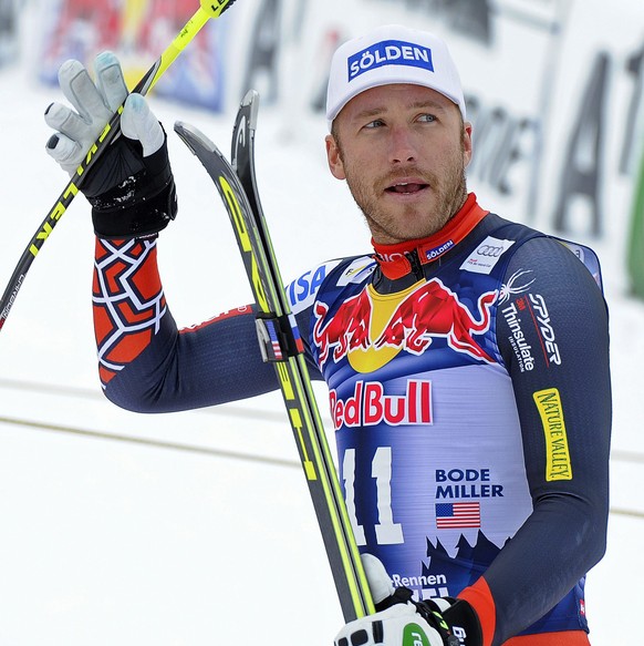 epa04041157 Bode Miller of the USA celebrates after taking the third place in the men&amp;#039;s Downhill race of the FIS Alpine Skiing World Cup in Kitzbuehel, Austria, 25 January 2014. EPA/ROBERT PA ...
