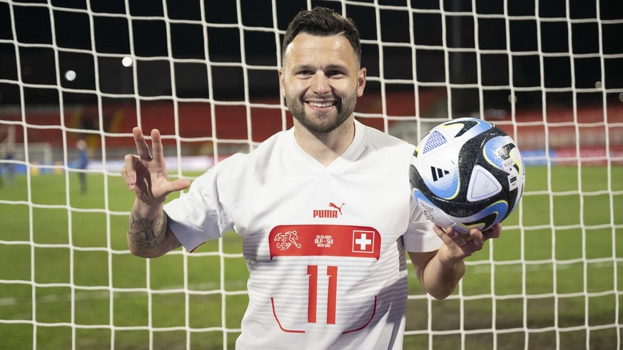 Switzerland&#039;s midfielder Renato Steffen poses after scoring a hattrick during the UEFA Euro 2024 qualifying group I soccer match between Belarus and Switzerland behind closed doors at Karadjordje ...