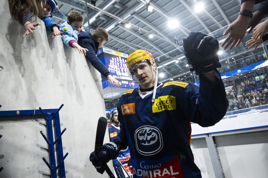 Dominik Kubalik celebrates the victory (HCAP), during the regular season of National League A (NLA) Swiss Championship 2024/25 between HC Ambri Piotta and EHC Kloten at the ice stadium Gottardo Arena, ...