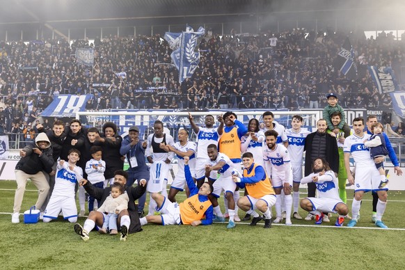 Lausanne&#039;s players celebrate their victory after defeating the team Servette, during the Super League soccer match of Swiss Championship between FC Lausanne-Sport, LS, and Servette FC, SFC, at th ...