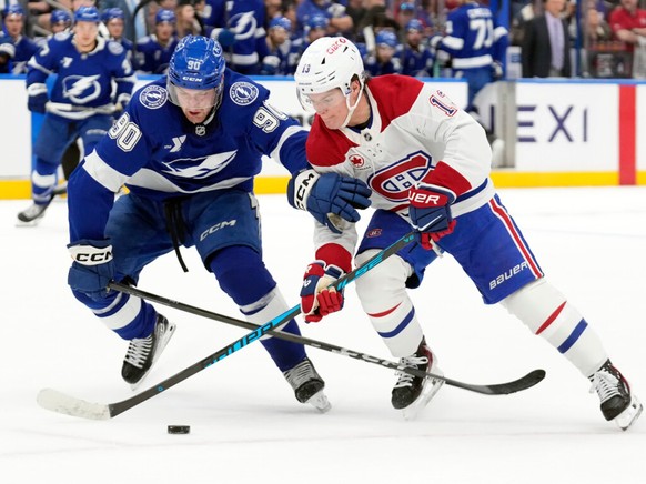Janis Moser (à gauche) et le Lightning ont cueilli face à Montréal leur 4e victoire de suite