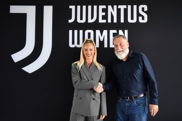 VINOVO, ITALY - JULY 6: New signing Alisha Lehmann and Stefano Braghin pose at Juventus Center Vinovo on July 6, 2024 in Vinovo, Italy. (Photo by Valerio Pennicino - Juventus FC/Juventus FC via Getty  ...