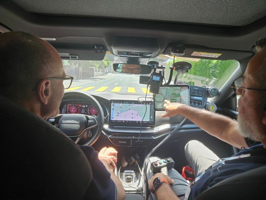 Le chauffeur Albert Wolke (à gauche) et son co-pilote Olivier Senn.