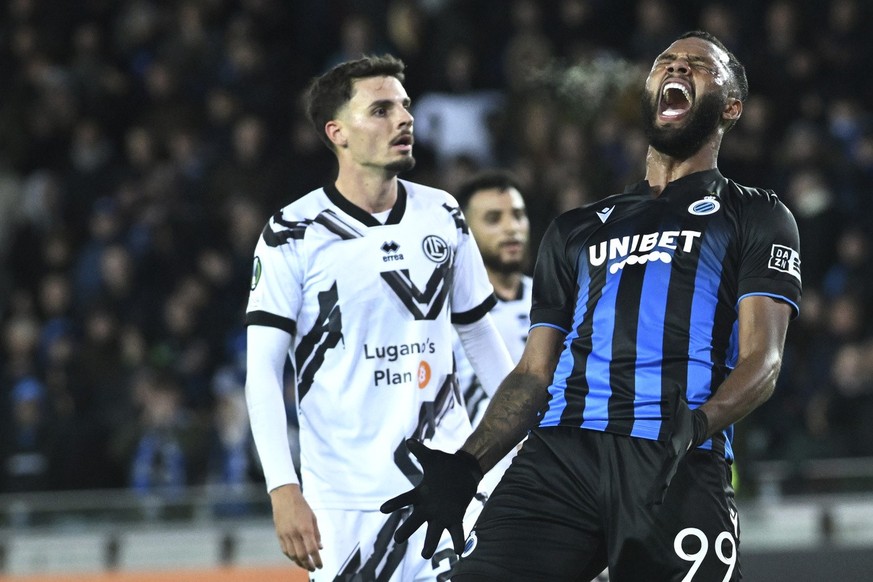 Brugge&#039;s Igor Thiago, right, reacts after a missed opportunity during the Europa Conference League Group D soccer match between Club Brugge and Lugano at the Jan Breydel Stadium in Bruges, Belgiu ...