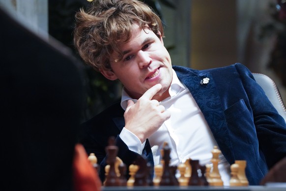 12.02.2024, Schleswig-Holstein, Wangels: Schach: Freestyle Chess G.O.A.T. Challenge, Schachturnier nach Chess960-Variante, Viertelfinale, im Weissenhaus Private Nature Luxury Resort. Magnus Carlsen (N ...