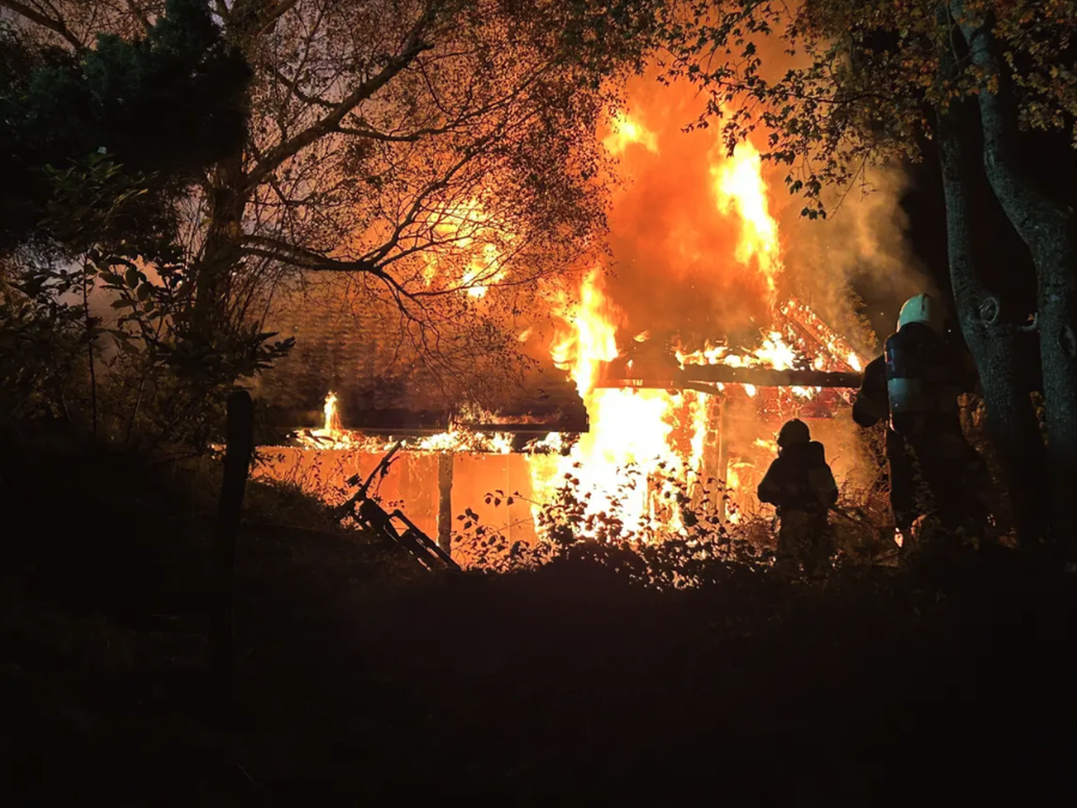 Novembre 2023 : La maison de Stanislav Dombrovsky et de sa famille à Oberhelferschwil est incendiée.
