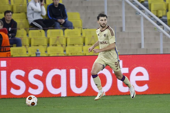 Servette&#039;s midfielder Miroslav Stevanovic controls the ball, during the UEFA Europa League group G soccer match between Moldova&#039;s FC Sheriff Tiraspol and Switzerland&#039;s Servette FC, at t ...
