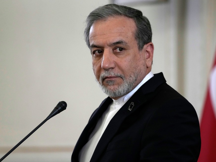 L'Iran est prêt à conclure un accord avec Washington sur le nucléaire, selon le ministre des affaires étrangères Abbas Araghchi, qui a toutefois prévenu que Téhéran ripostera en cas d'attaqu ...