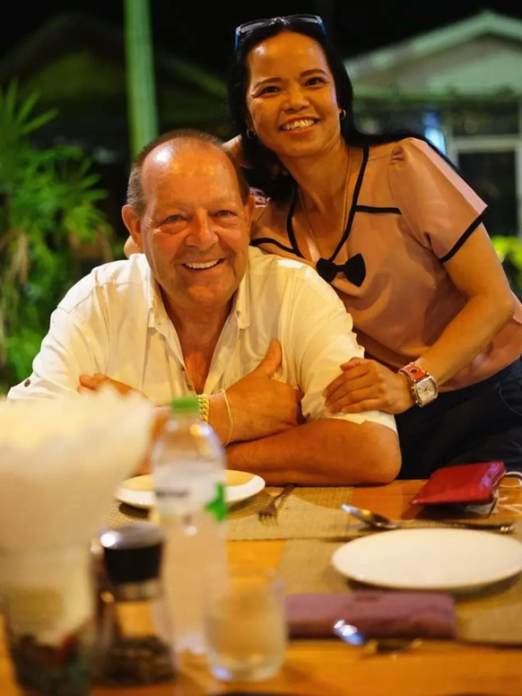 Hans-Jörg Jäger, 66 ans, et son épouse Lanee, 57 ans, en Thaïlande: tous deux sont favorables à une 13e rente AVS.