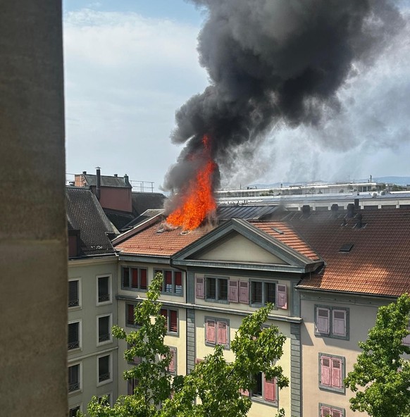 Incendie à Genève, rue du Cendrier.