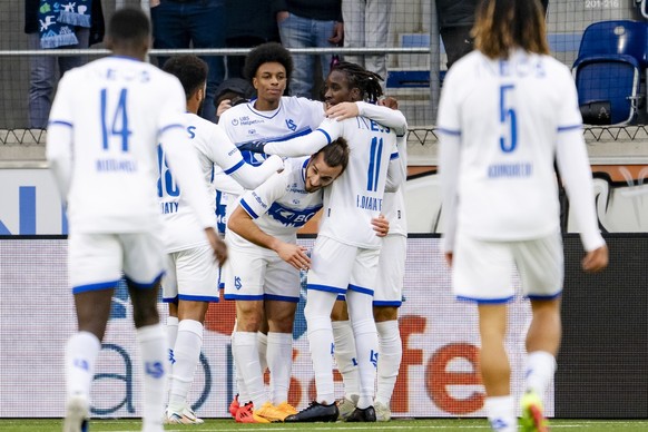 Les joueurs lausannois fetent le troisieme but lors de la rencontre de football de Super League entre FC Lausanne-Sport, LS, et FC Zuerich, FCZ, le dimanche 8 decembre 2024 au stade de la Tuiliere a L ...