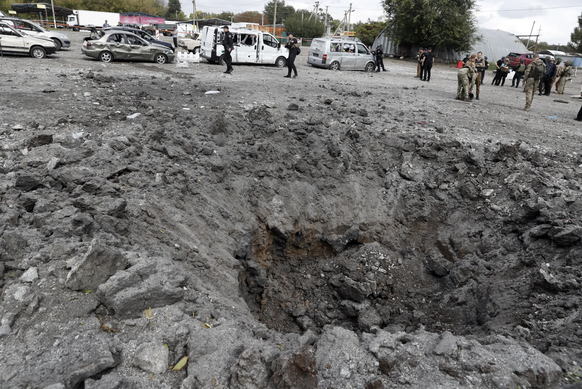 Bombardement d'un convoi de civils à Zaporijjia: 30 morts. Octobre 2022.