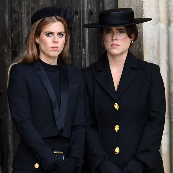 Les cousines du futur roi, les princesses Beatrice et Eugenie, peuvent craindre pour leurs titres.