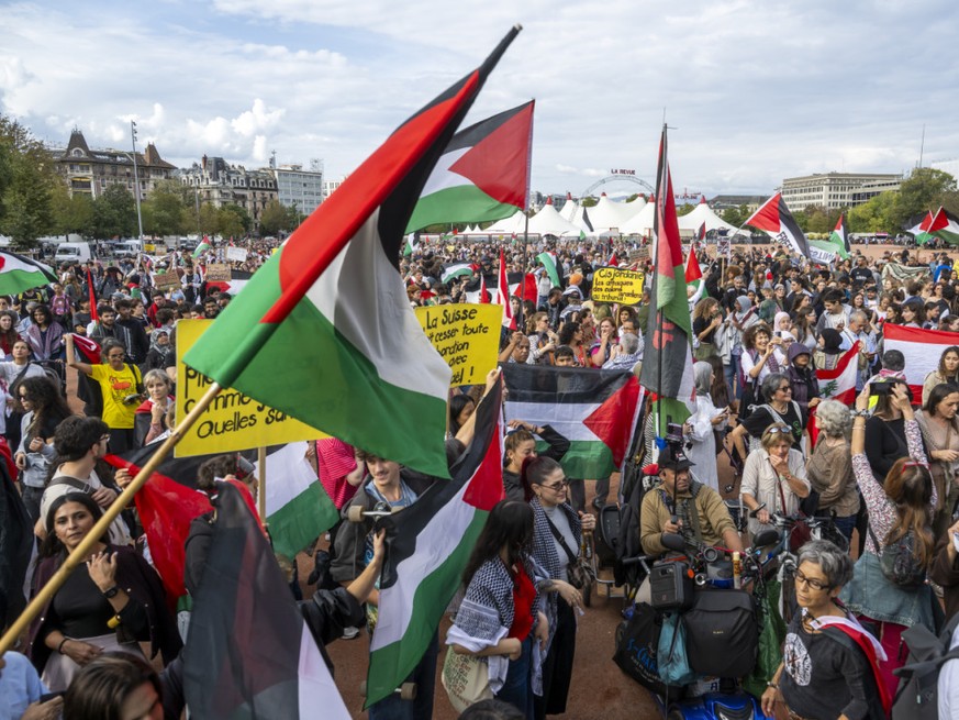 1500 personnes ont manifesté samedi à Genève en soutien à la Palestine. Elles ont notamment demandé des sanctions suisses contre Israël.