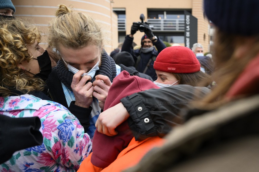 Des zadistes celebrent leurs acquitement lors des verdicts des premiers proces des activistes de la ZAD du Mormont ce lundi 24 janvier 2022 devant le Tribunal d&#039;arrondissement de La Cote a Nyon.  ...