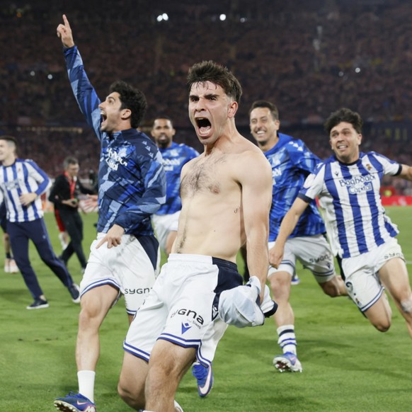 Les joueurs de la Real Sociedad exultent après leur sacre.