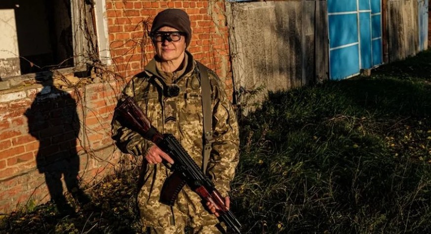 Frauen im Krieg in der Ukraine.