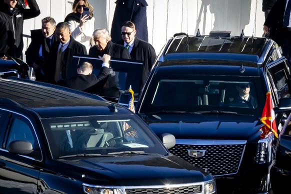 US President Donald Trump walks out of the Marine One helicopter as he arrives for the 56th annual meeting of the World Economic Forum, WEF, in Davos, Switzerland, on Wednesday January 21, 2026. The m ...