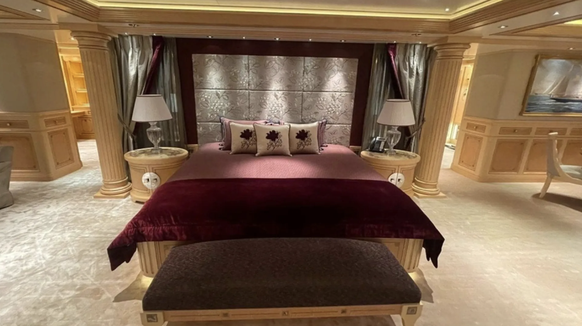 La photo doit montrer la chambre à coucher sur le super-yacht de Poutine &quot;Graceful&quot;.