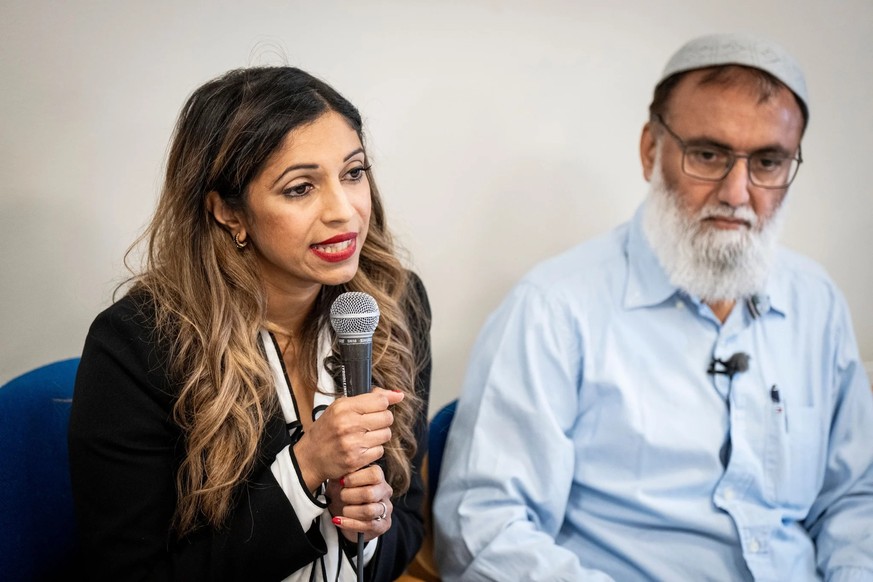 Protestation des riverains: Susheela Math (à gauche) et Mohammed Aslam annoncent leur opposition lors d'une conférence de presse.