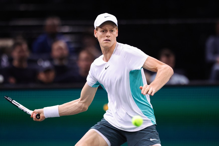 epa10953523 Jannik Sinner from Italy in action during his second round match against Mackenczie McDonald from USA at the Paris Masters tennis tournament in Paris, France, 01 November 2023. EPA/TERESA  ...