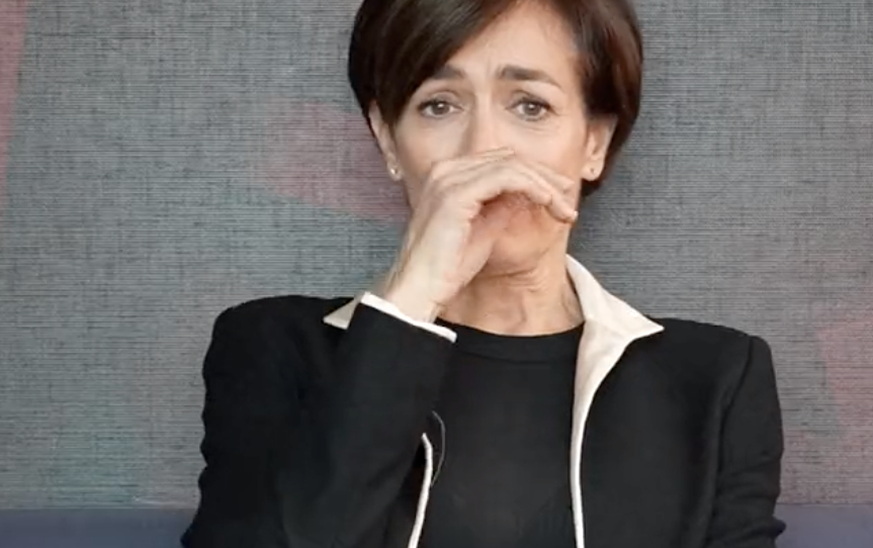 Esther Mamarbachi, toujours professionnelle à l'antenne de la RTS, a changé de visage mais... n'a pas craqué!