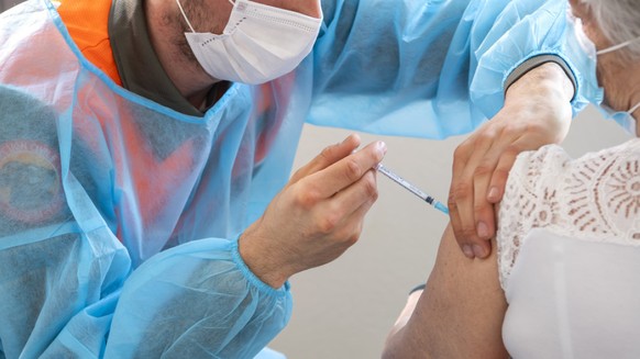 Quelque 17 millions de doses de vaccin contre le Covid ont été administrées en Suisse.