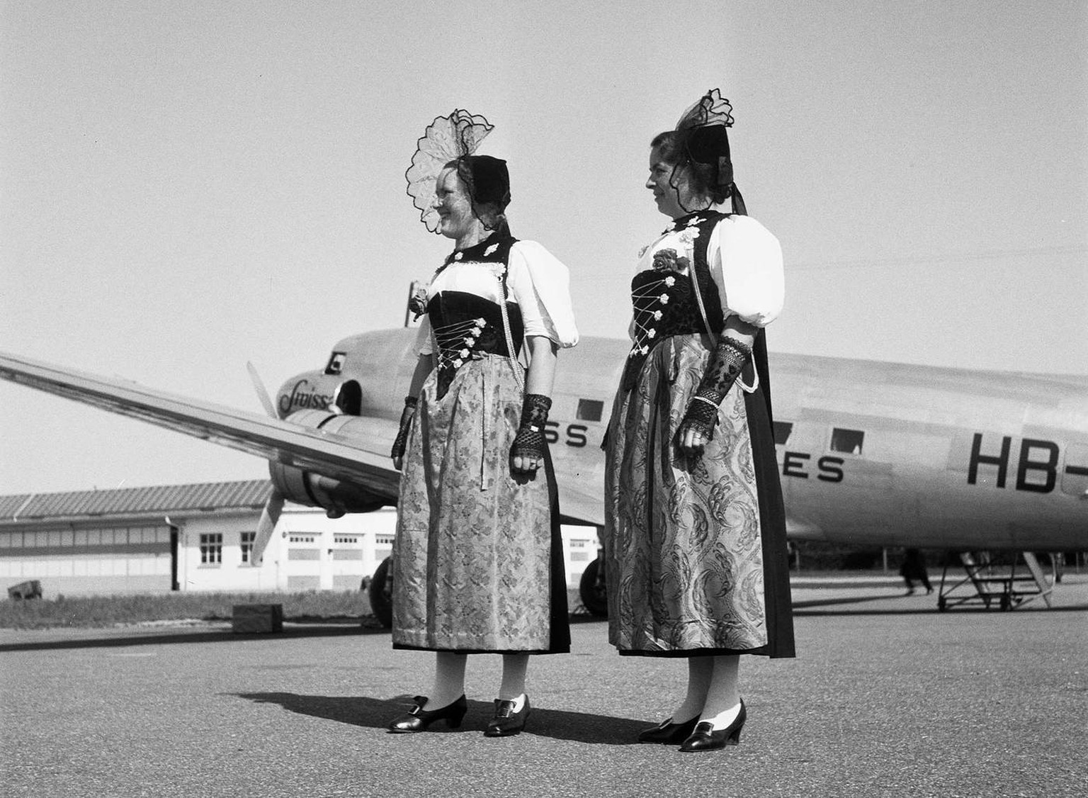 Après la Première Guerre mondiale, costumes traditionnels et vie citadine n’appartenaient plus à deux mondes différents.
