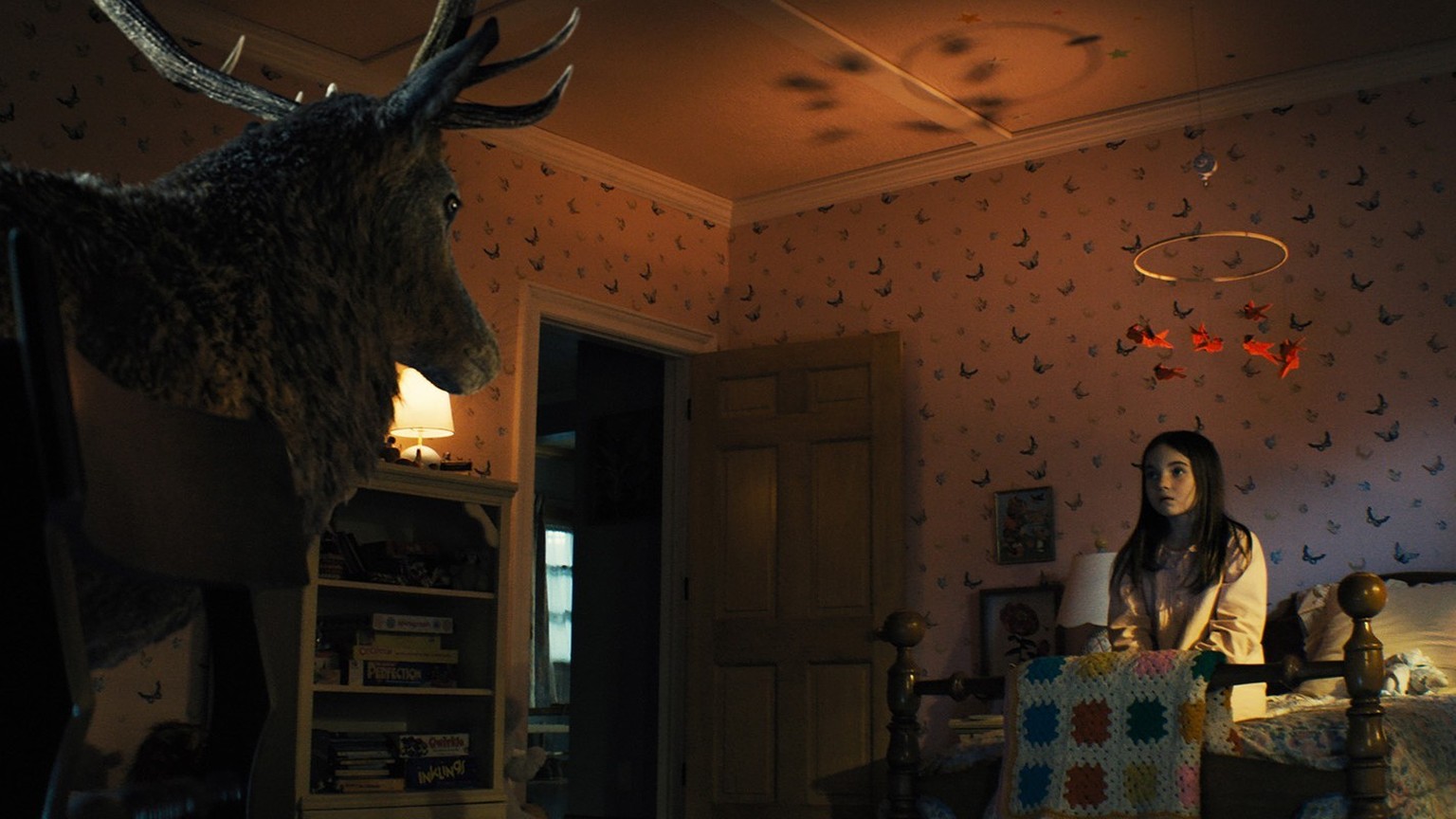 L'enfance, l'une des thématiques les plus chères au cœur du cinéaste, est à la racine du récit.